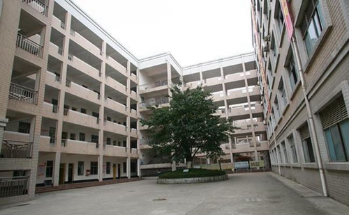 綿陽普明中學(xué)教學(xué)樓