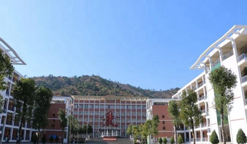 鹽邊縣中學(xué)校教學(xué)區(qū)