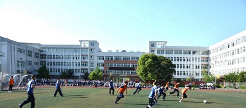 四川省江油市太白中學(xué)足球比賽