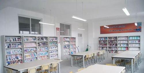 四川省江油市太白中學(xué)圖書館