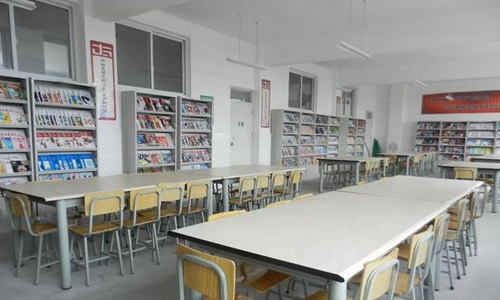 四川省江油市太白中學(xué)圖書館1