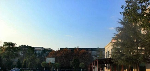綿陽市秀水中學(xué)校籃球場