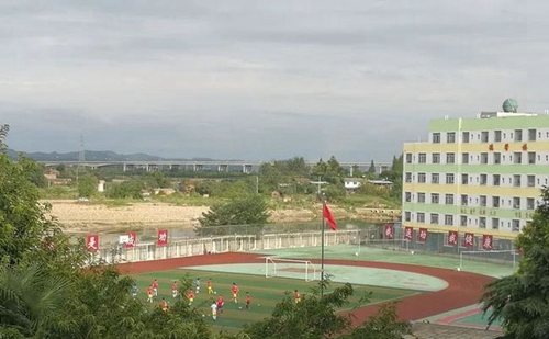 綿陽市豐谷中學(xué)校園環(huán)境