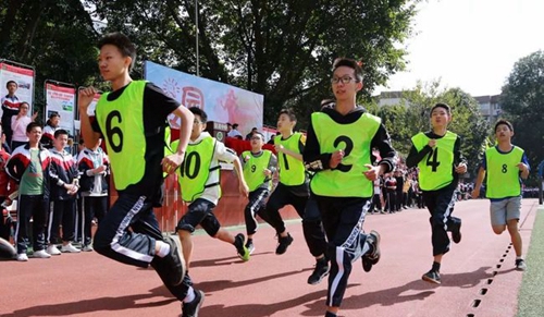 成都西川中學(xué)跑步比賽
