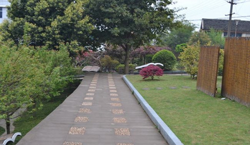 簡陽市賈家中學(xué)校園小路