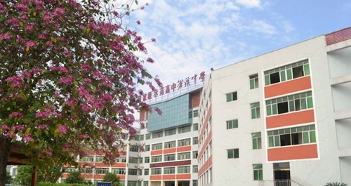 四川省蒼溪中學(xué)校教學(xué)樓