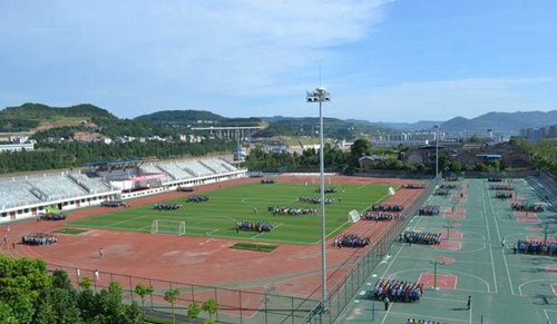 四川省蒼溪中學(xué)校足球場