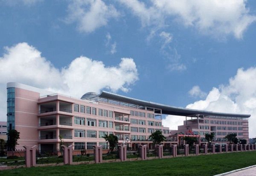 四川省德陽中學(xué)校校園一角