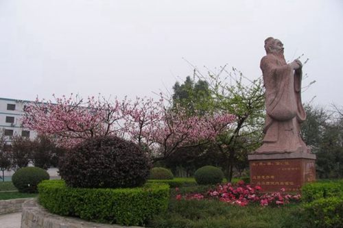 成都市鹽道街外語學(xué)校校園風(fēng)貌