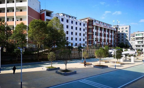 四川省蒼溪縣城郊中學(xué)校校園環(huán)境1