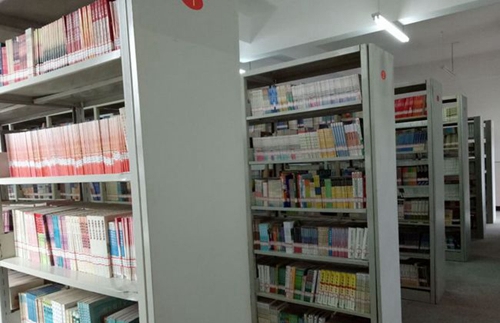 四川省蒼溪實(shí)驗(yàn)中學(xué)校藏書室