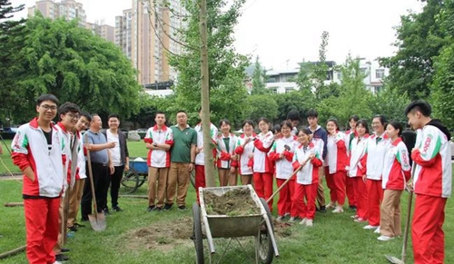 樹德中學(xué)博瑞實(shí)驗(yàn)學(xué)校植樹活動