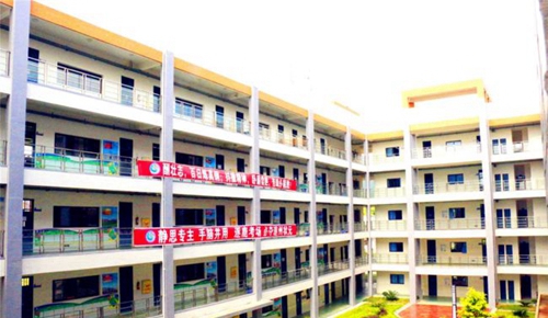 射洪綠然國際學校校園環(huán)境3