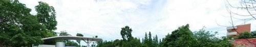 四川省大邑中學(xué)西校門全景