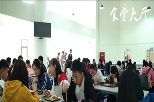 成都明陽(yáng)單招集訓(xùn)學(xué)校食堂