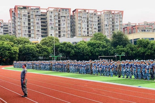 成都高新實(shí)驗(yàn)中學(xué)軍訓(xùn)風(fēng)采