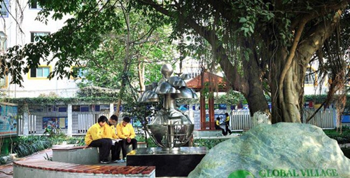 成都高新實(shí)驗(yàn)中學(xué)校園環(huán)境