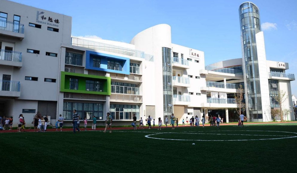 2022年重慶初中畢業(yè)學護理好不好？女生學護理好不好？ 