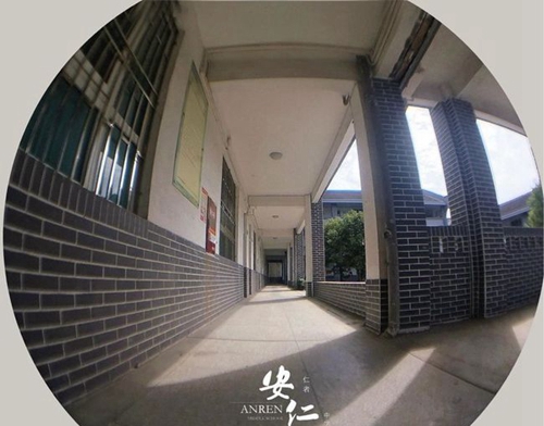 四川省大邑縣安仁中學(xué)校園走廊