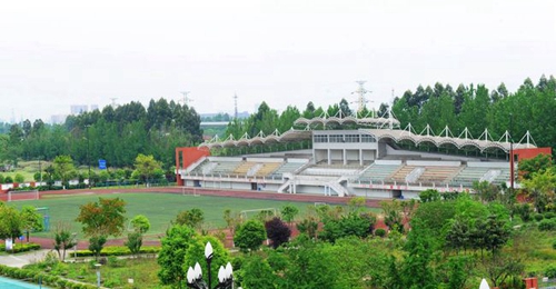 成都市新都香城中學(xué)運(yùn)動場