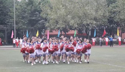 成都樹德中學國際部(光華校區(qū))啦啦操準備