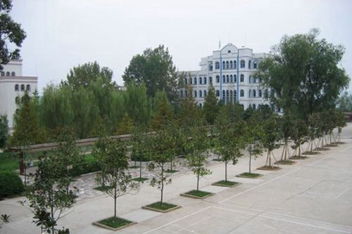 四川省儀隴中學(xué)學(xué)校