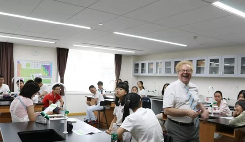 成都美聯(lián)國際高中教師風(fēng)采