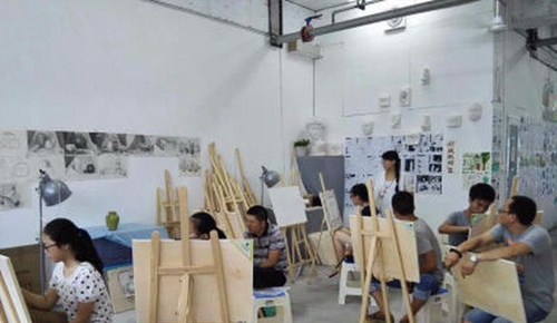 成都涵今畫(huà)室畫(huà)室環(huán)境
