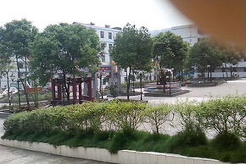 營(yíng)山雙河中學(xué)花園