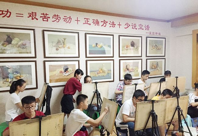 成都大樹畫室學生課堂