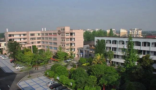 四川省邛崍市高埂中學(xué)實(shí)驗(yàn)、科技樓