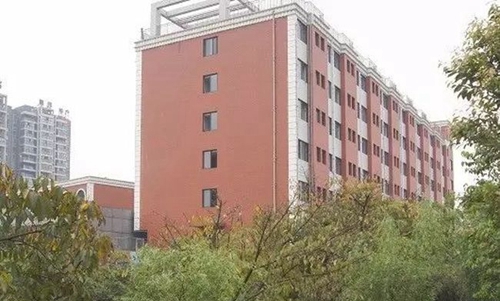 成都市第三十七中學校學生公寓樓