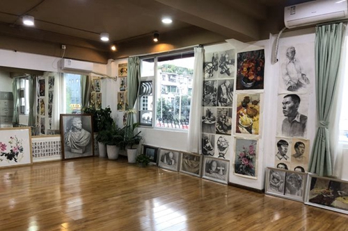 成都新印象美術學校畫室環(huán)境1