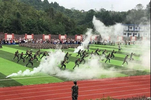 簡陽市實驗中學戰(zhàn)術演練2