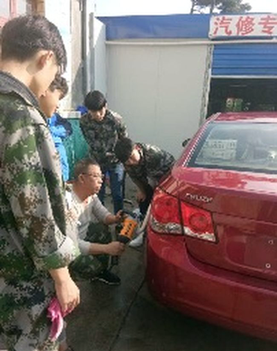 貴陽市工業(yè)職業(yè)學校汽車實操