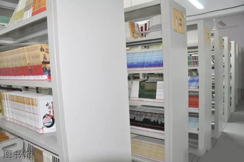 重慶奉節(jié)夔門高級(jí)中學(xué)圖書館