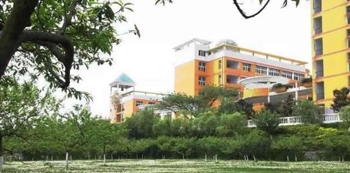 貴州大學附屬中學校園環(huán)境