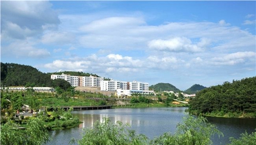 開陽(yáng)縣第一中學(xué)校園環(huán)境1