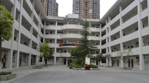 貴州貴定中學教學樓
