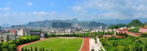 貴州省興義一中操場