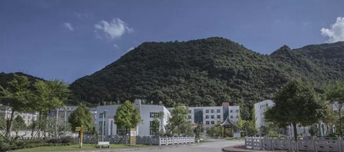 貴州長(zhǎng)順民族高級(jí)中學(xué)校園環(huán)境