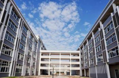 四川天全職業(yè)高級中學教學樓