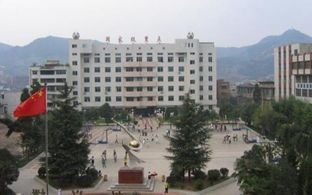 學校正面
