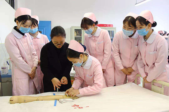 徐州工程機(jī)械技師學(xué)院2022年報(bào)名條件、招生要求、招生對象
