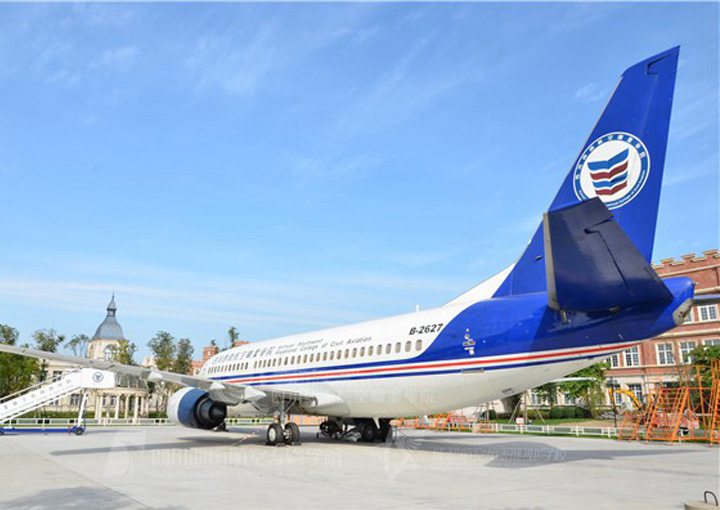 四川西南航空職業(yè)學(xué)院波音737-300教學(xué)飛機(jī)