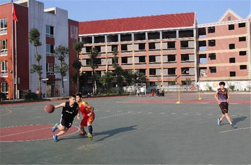 瀘州化工廠技工學校