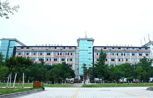 四川成都職業(yè)學校.jpg 四川成都職業(yè)學校.jpg