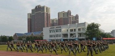 學(xué)生軍訓(xùn)