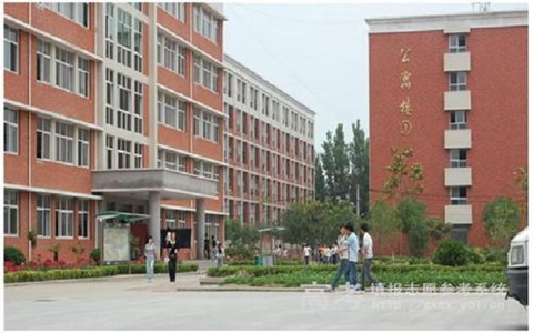 重慶市紅春藤學(xué)校都有哪些熱門(mén)專(zhuān)業(yè)?幼兒教育專(zhuān)業(yè)就業(yè)方向如何
