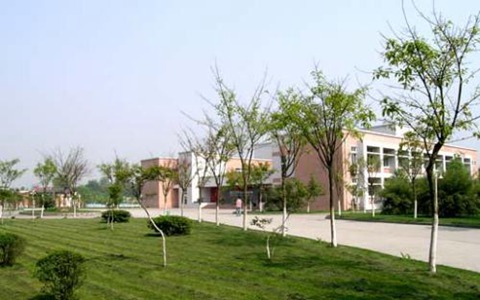 重慶南丁衛(wèi)生職業(yè)學(xué)校